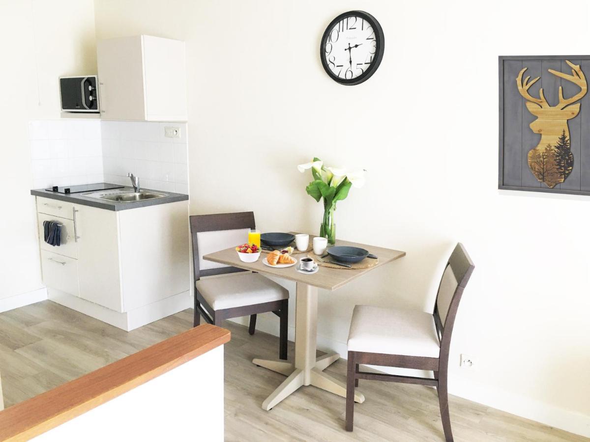 Villa Rose De Mons - Residence Services Senior La Brede エクステリア 写真