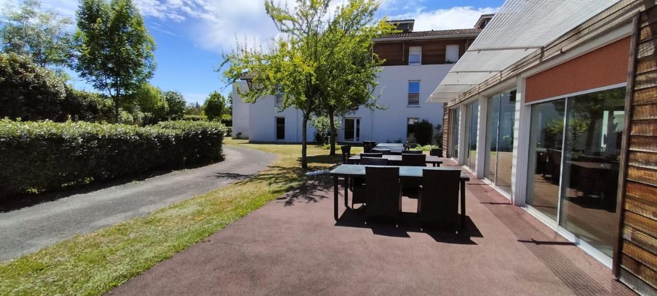 Villa Rose De Mons - Residence Services Senior La Brede エクステリア 写真